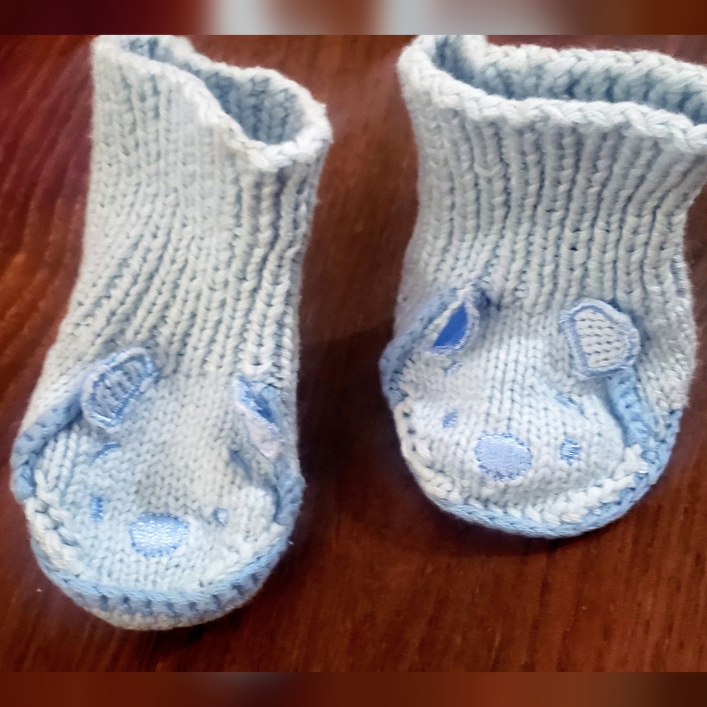 Disney Newborn Winnie-the-Pooh Knitted Baby Booties